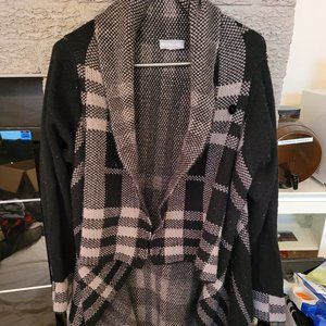 long cardigan /wrap around black and white
